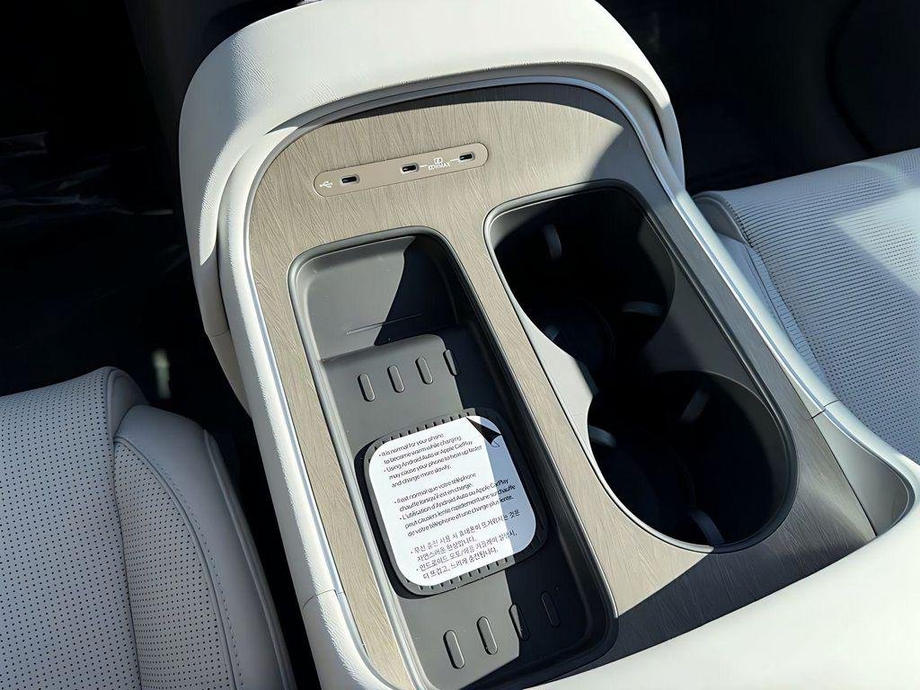 New 2026 Gray Hyundai SEL 7P image 25