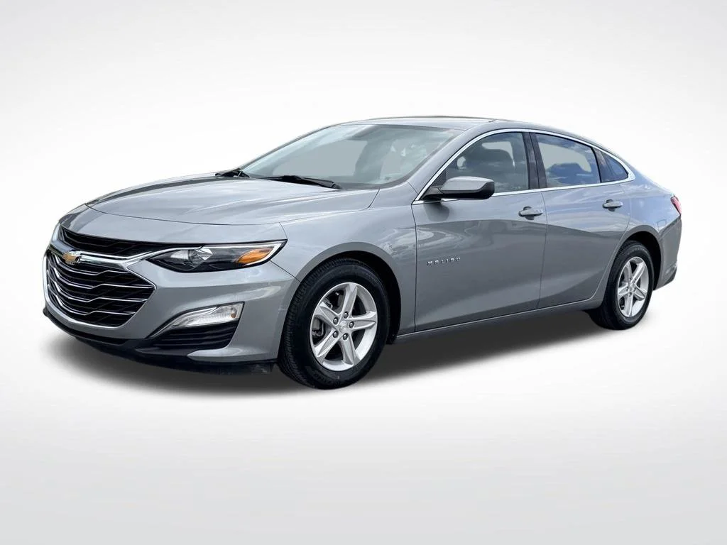 Used 2025 Gray Chevrolet LT image 2
