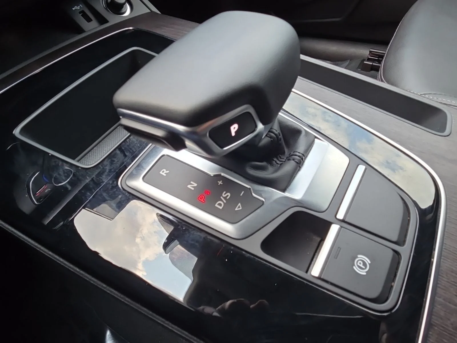 Used 2023 Black Audi 40 Premium image 22