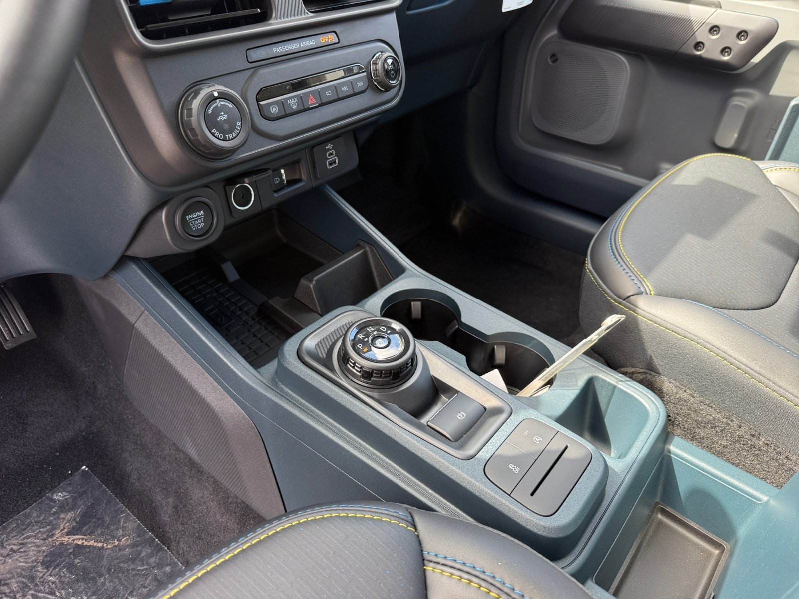 New 2025 Carbonized Gray Metallic Ford Lobo™ image 13