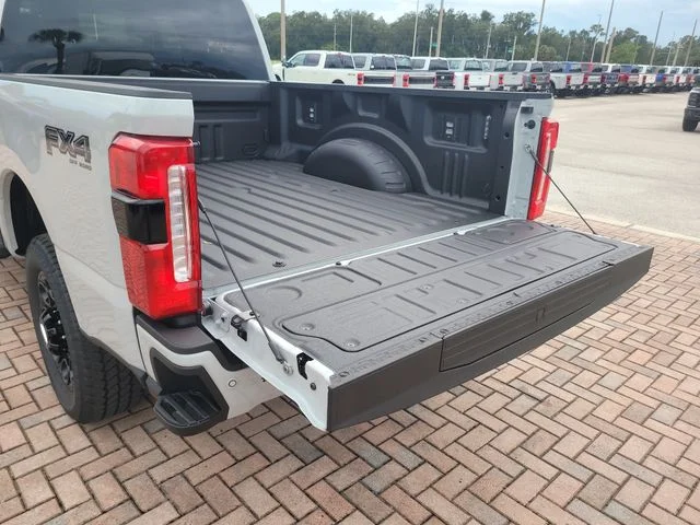 New 2026 Avalanche Ford Lariat image 11