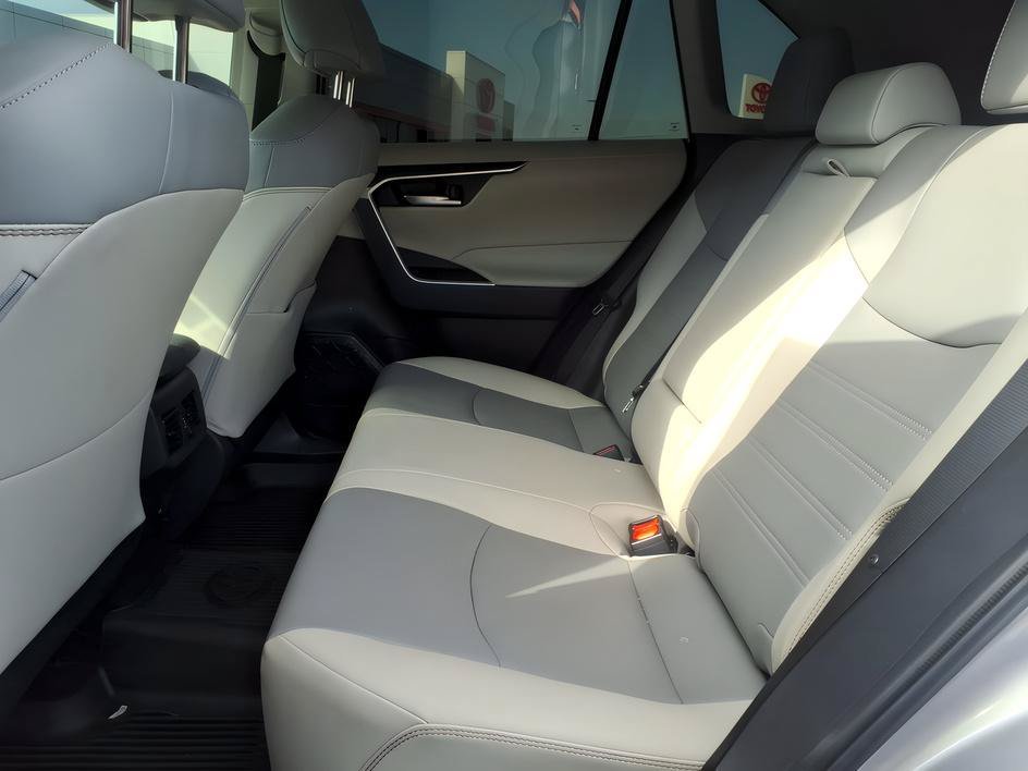 Used 2024 Silver Sky Metallic Toyota XLE Premium image 13