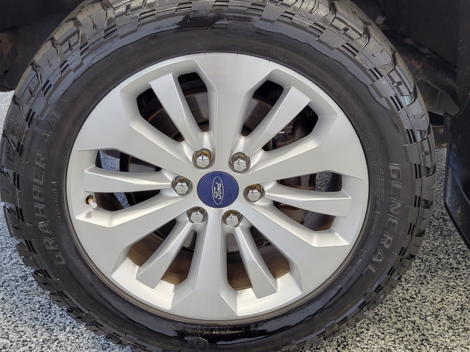 Used 2015 Silver Ford XLT image 5