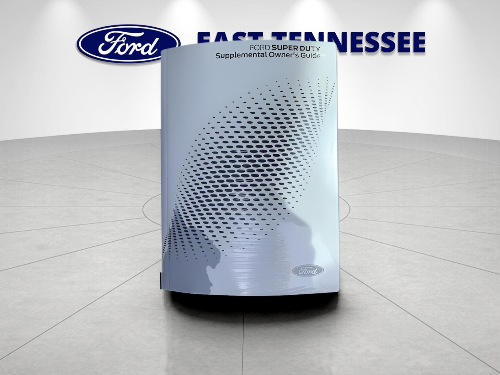New 2026 Agate Black Metallic Ford XLT image 3