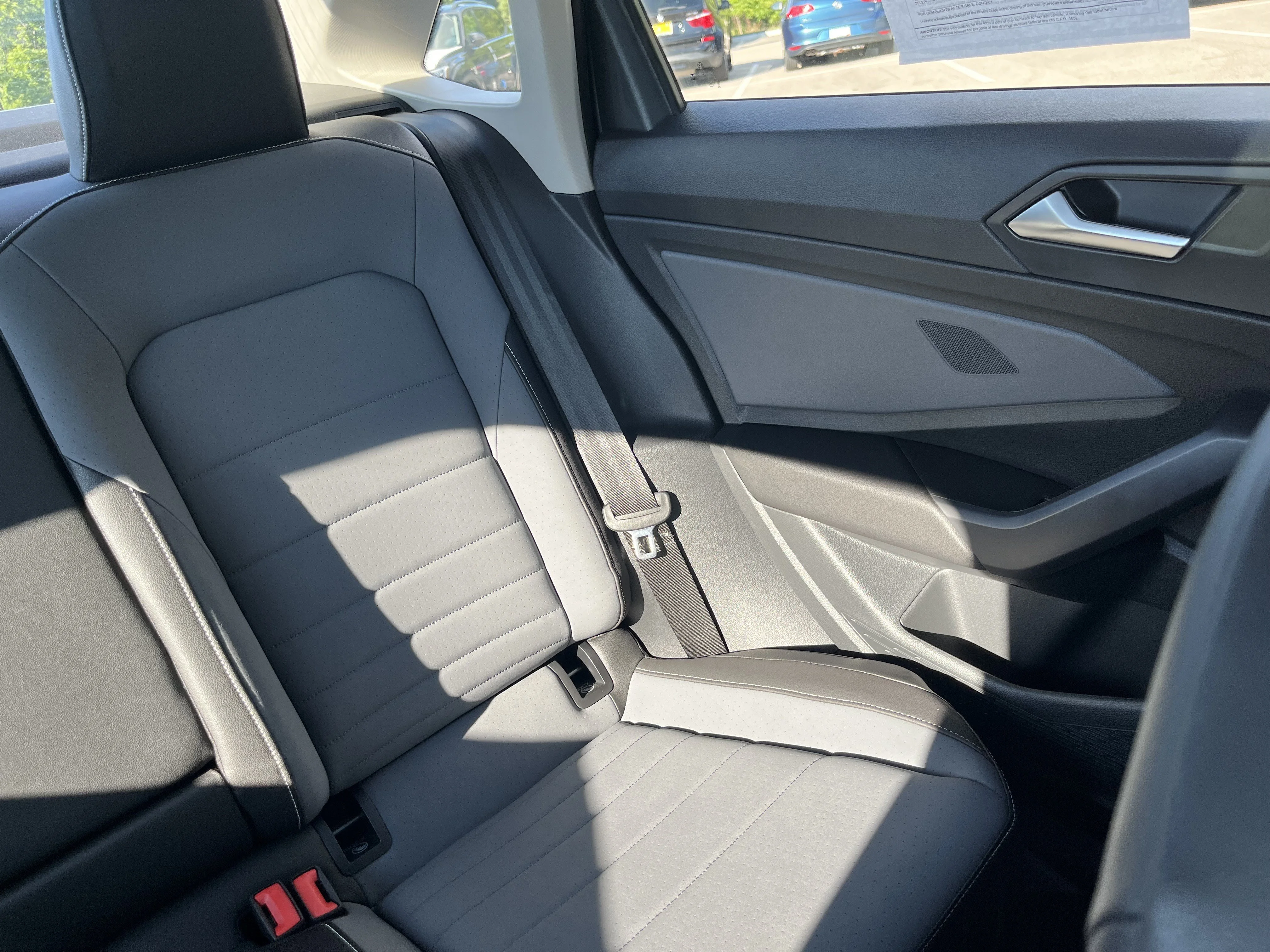 Used 2025 Platinum Gray Metallic Volkswagen SE image 24