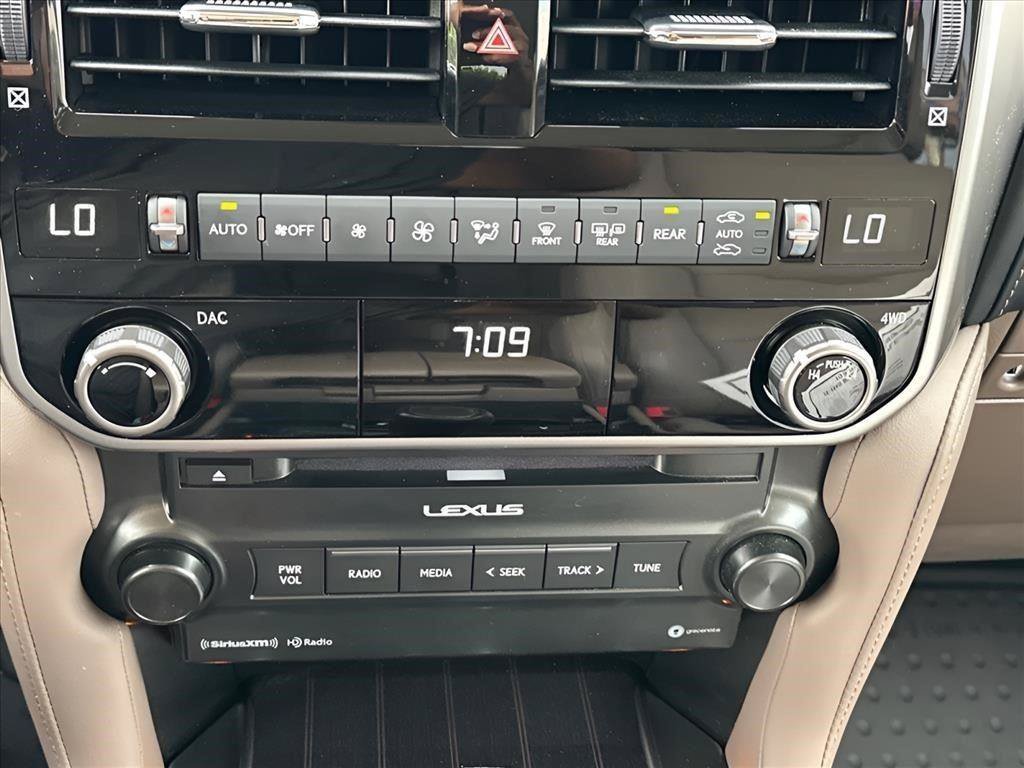Used 2023 Black Onyx Lexus GX 460 Premium image 31