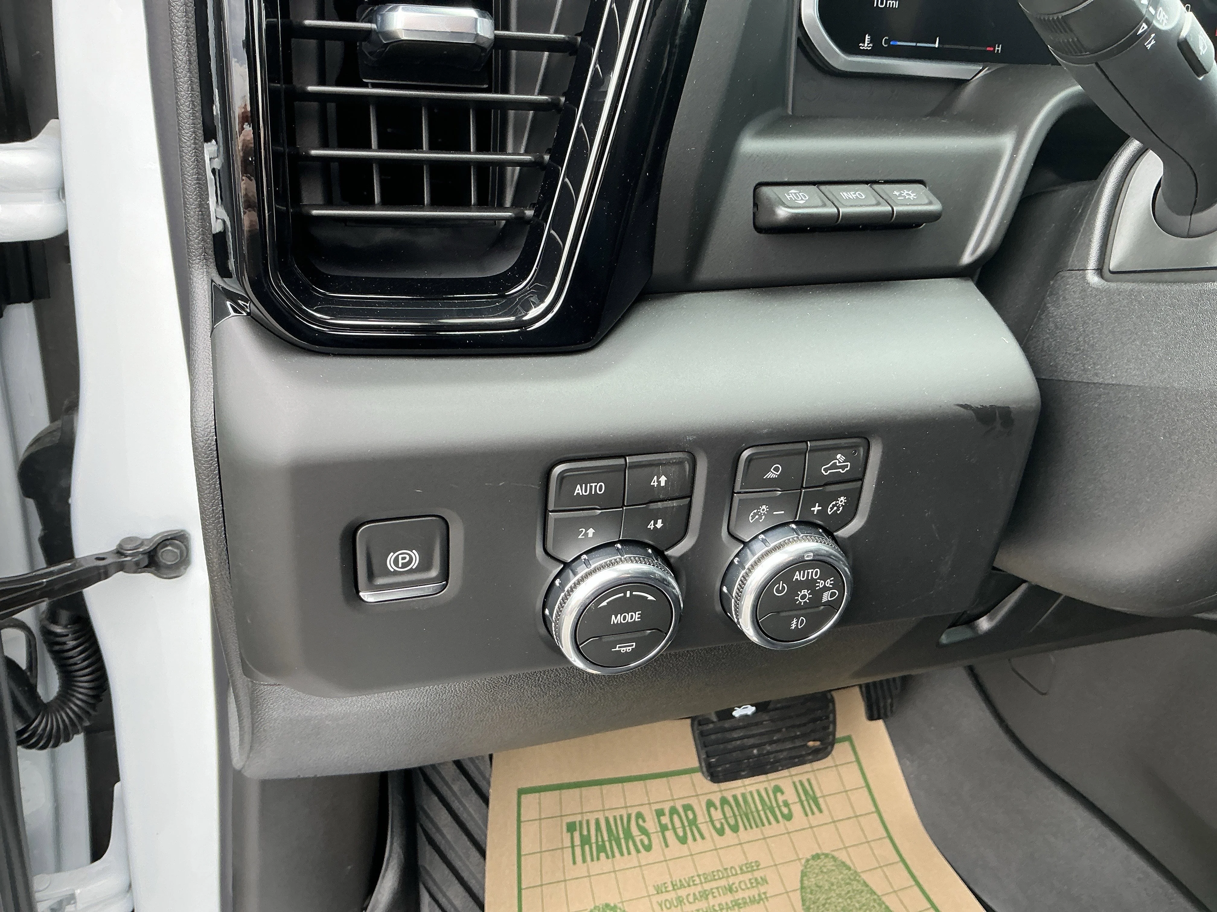 2026 GMC Sierra 2500HD AT4 - Photo 18