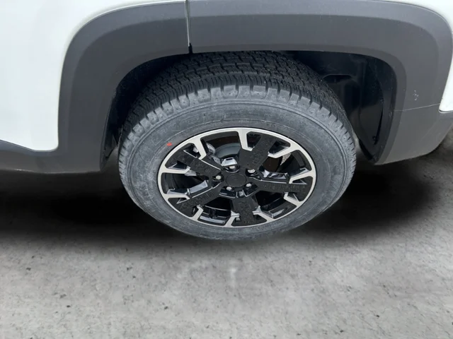 Used 2023 White Jeep Trailhawk image 32