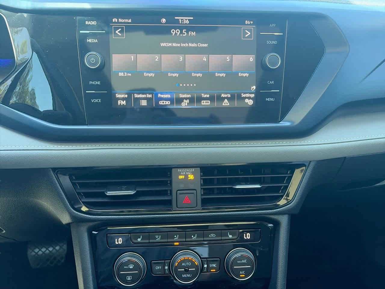 2024 Volkswagen Taos SE - Photo 19