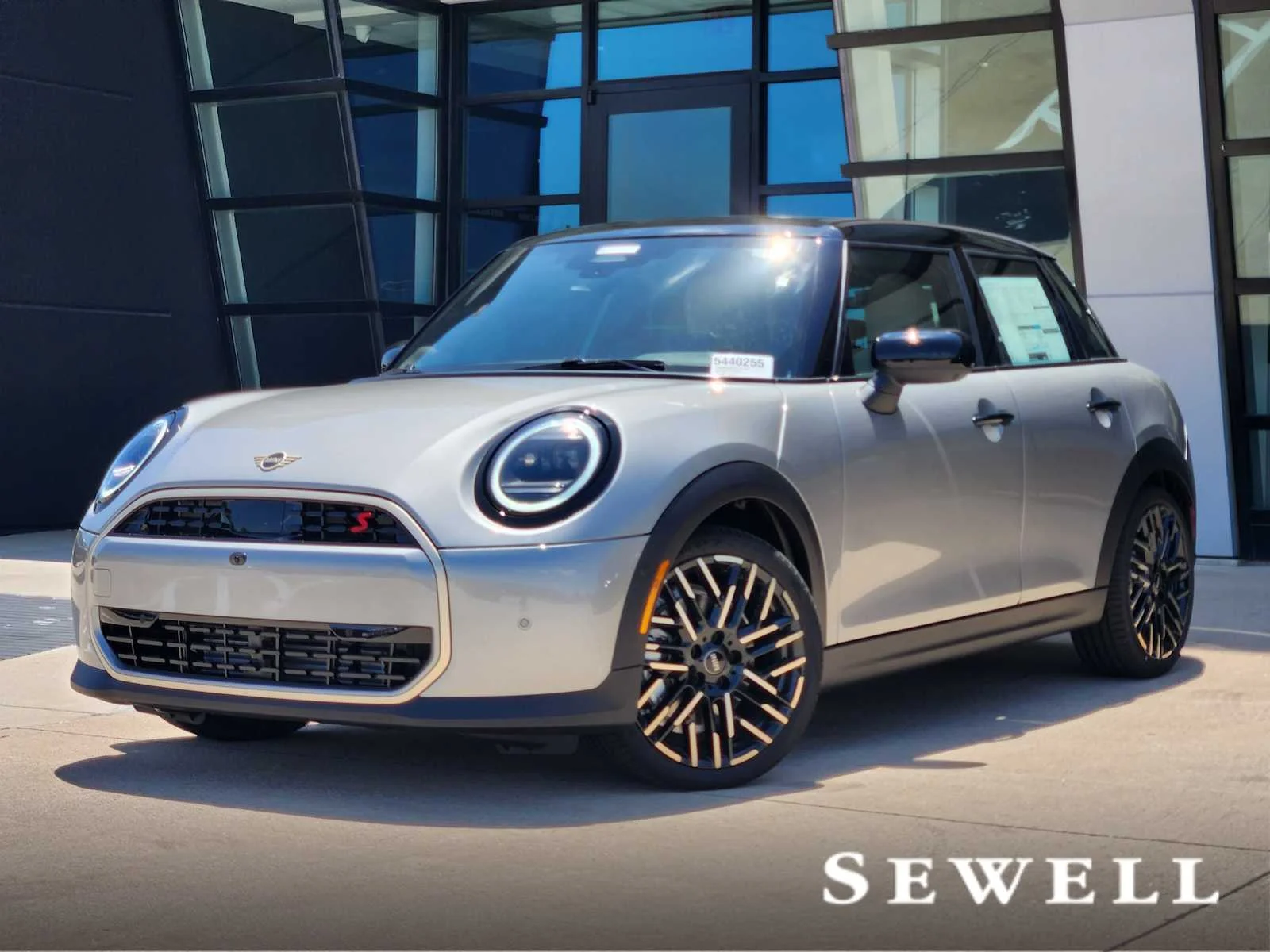 2026 MINI Hardtop Cooper S's photo