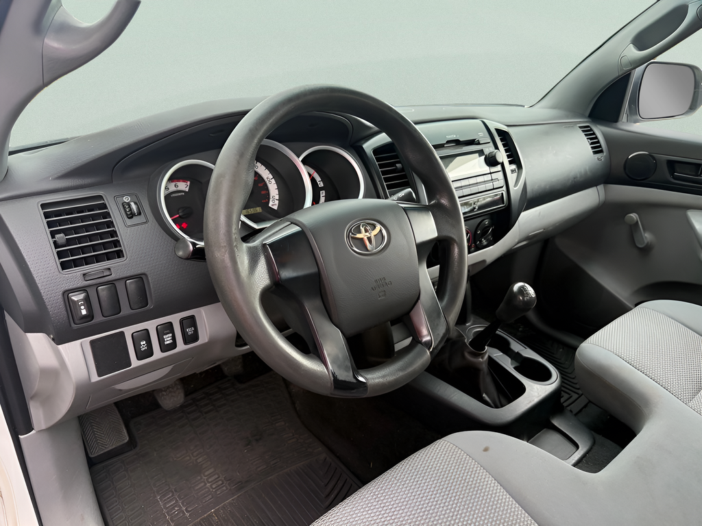 Used 2012 White Toyota Base image 13