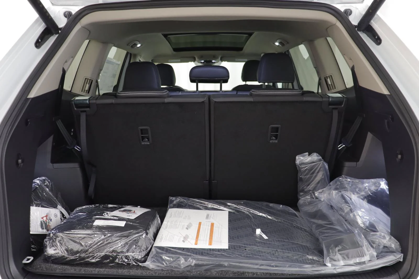 2026 Volkswagen Atlas SE w/Tech - Photo 18