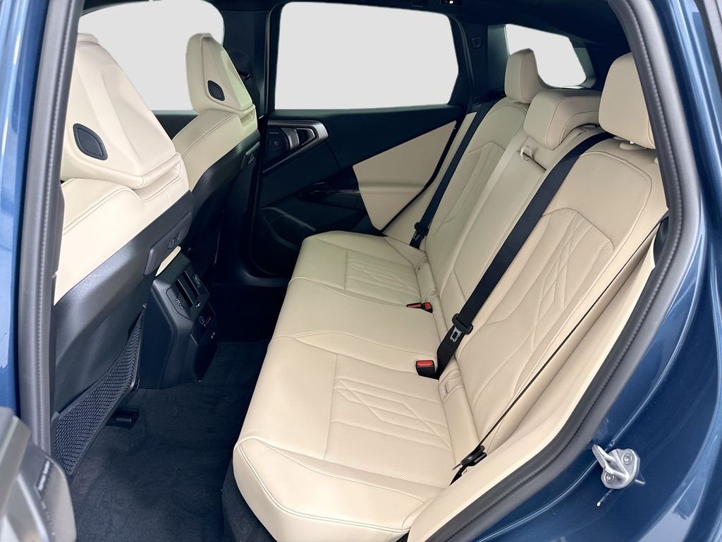 New 2026 Blue Metallic BMW 30 xDrive image 19