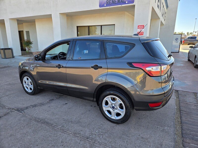 2017 Ford Escape S photo 2