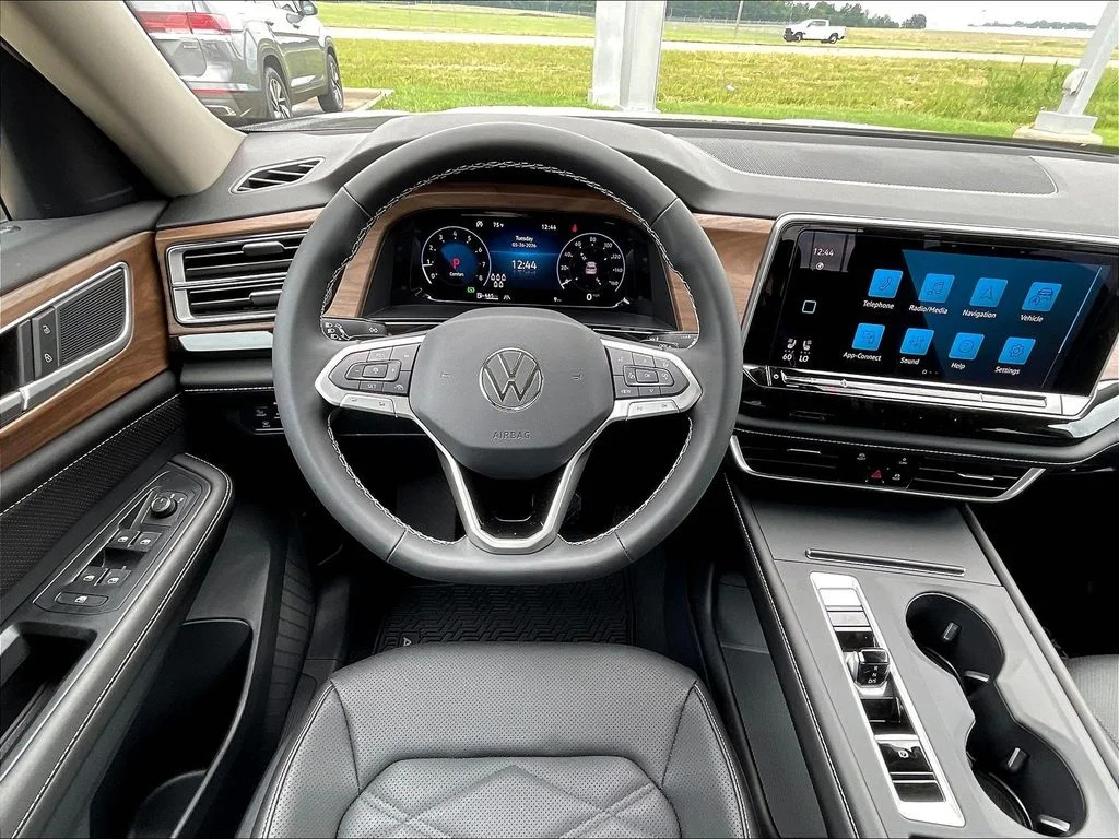 New 2026 White Volkswagen 2.0T SE image 8