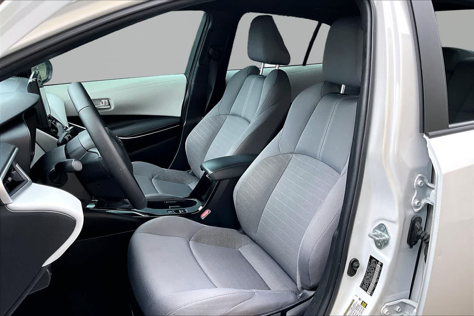 Used 2024 Ice Cap Toyota SE image 8