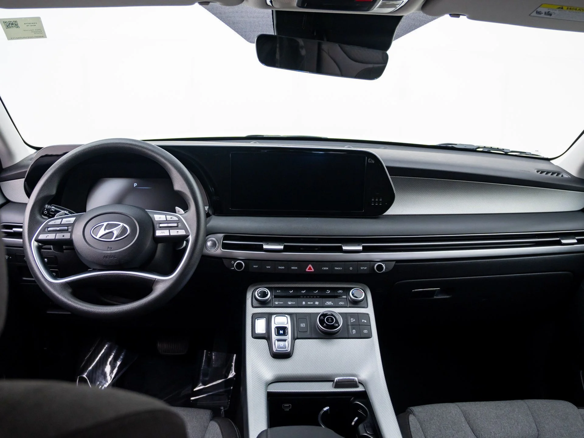 Used 2023 White Hyundai SE image 10