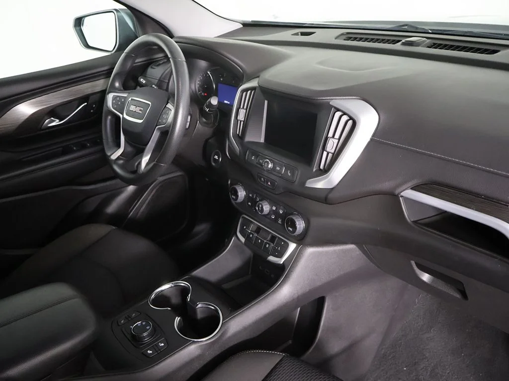 Used 2023 Silver GMC SLE image 27