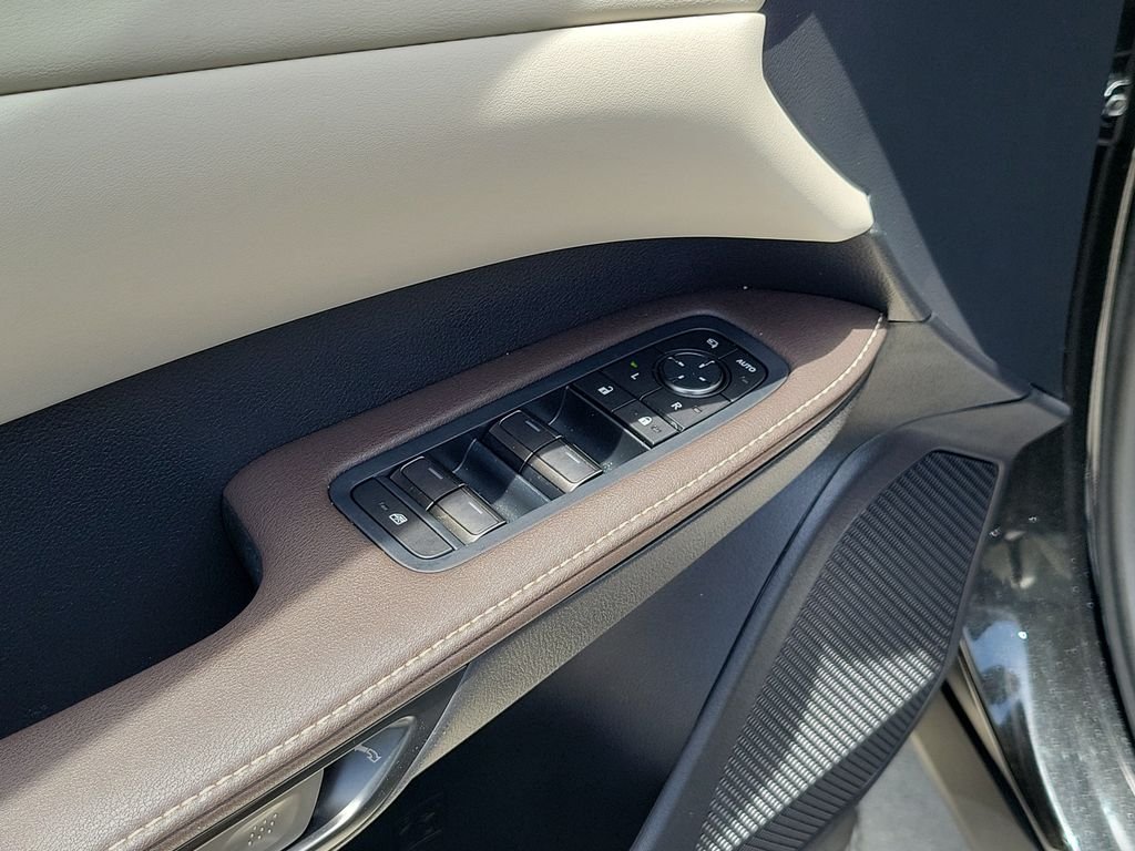 Used 2024 Black Lexus 350 image 23