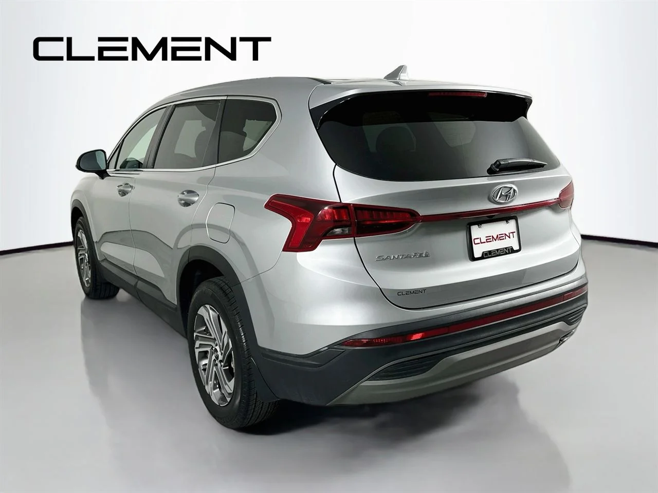 Used 2023 Shimmering Silver Pearl Hyundai SE image 10