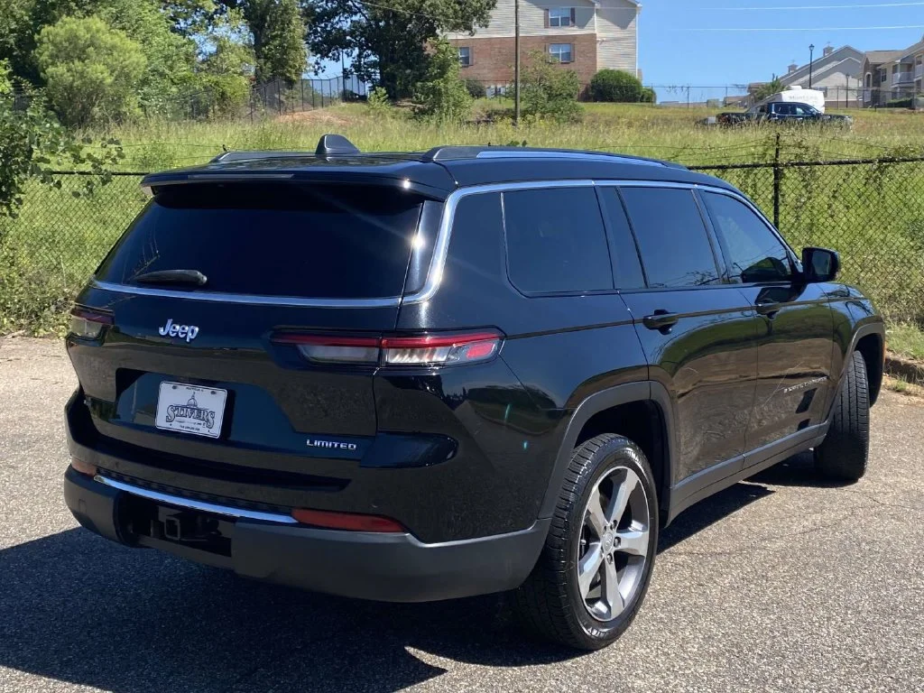 Used 2021 Black Jeep Limited image 9