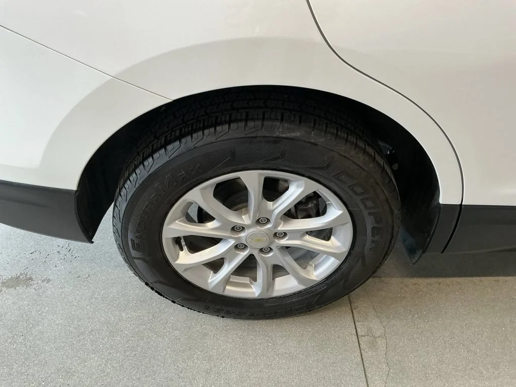 Used 2020 IRIDESCENT PEARL TRICOAT Chevrolet LT image 27