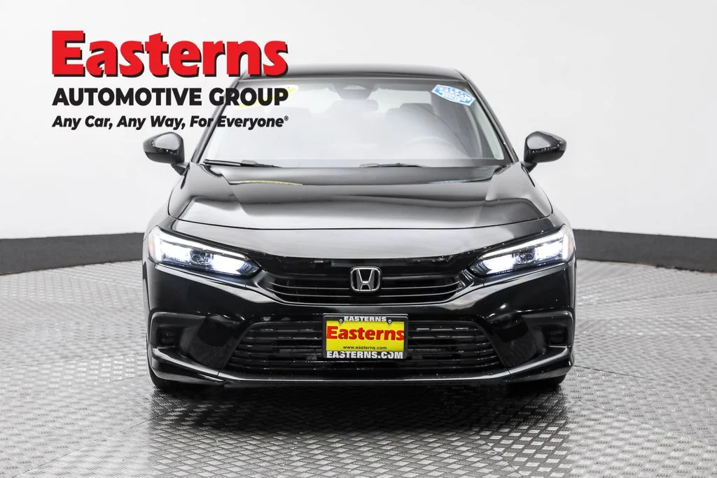 Used 2022 Black Honda LX image 2