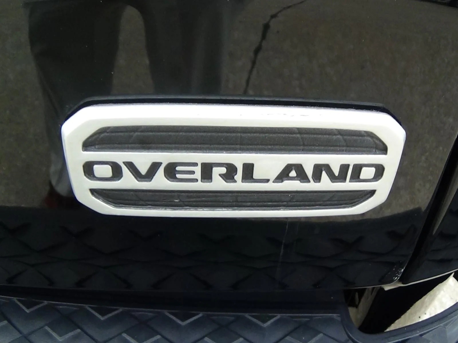 Used 2022 Black Clear Coat (px8) Jeep Overland image 10
