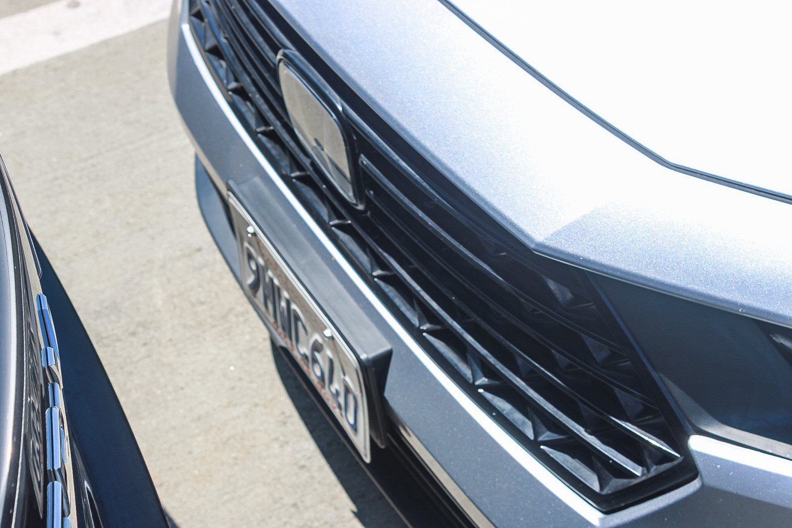 Certified Used 2024 Solar Silver Metallic Honda EX image 4