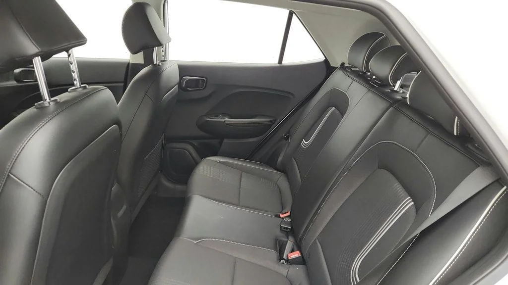 Used 2023 Lunar White Hyundai Limited IVT image 21