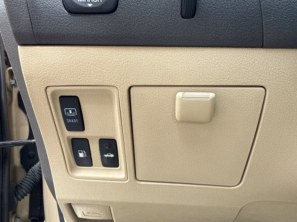 Used 2007 Golden Almond Metallic Lexus 350 image 15