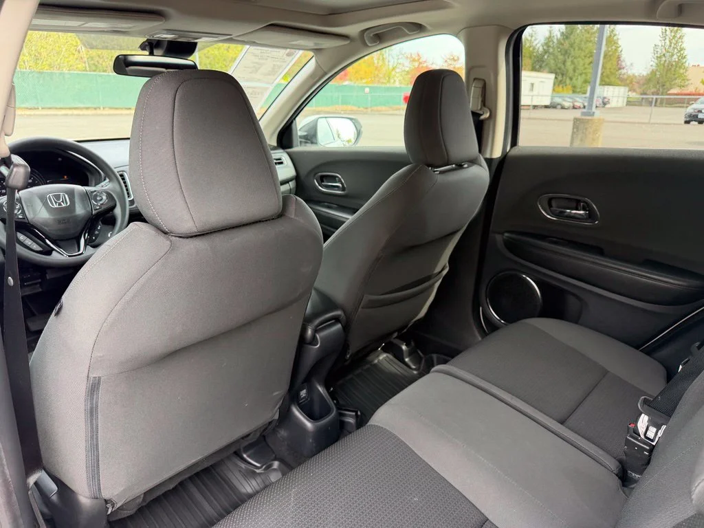 Used 2022 Platinum White Pearl Honda EX image 29