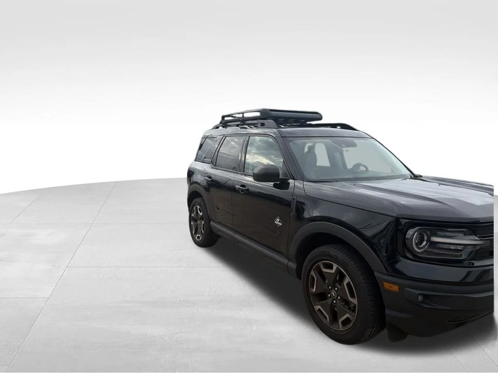 Used 2022 Black Ford Outer Banks image 11