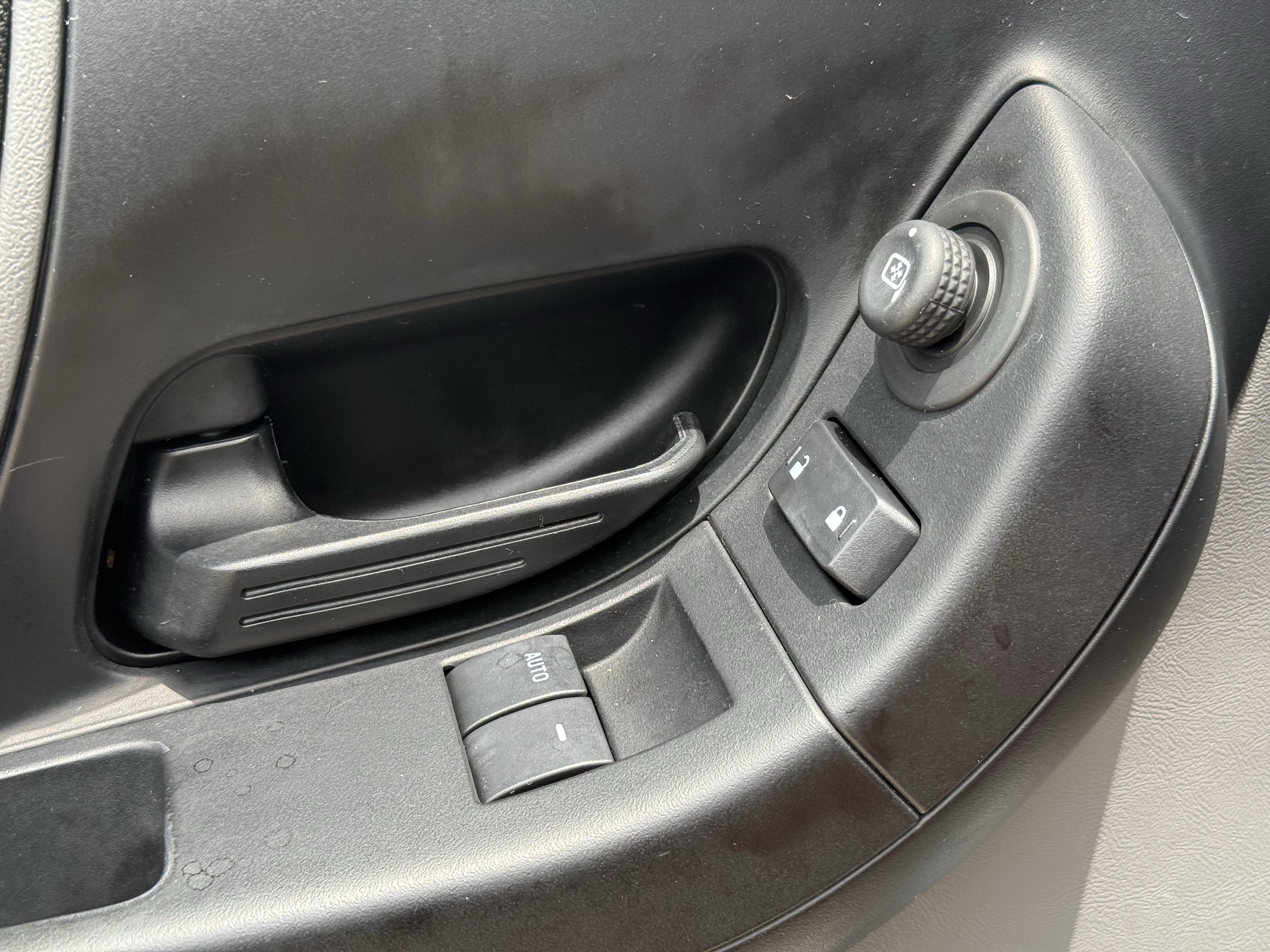 Used 2011 Dark Shadow Gray Metallic Ford XLT image 23