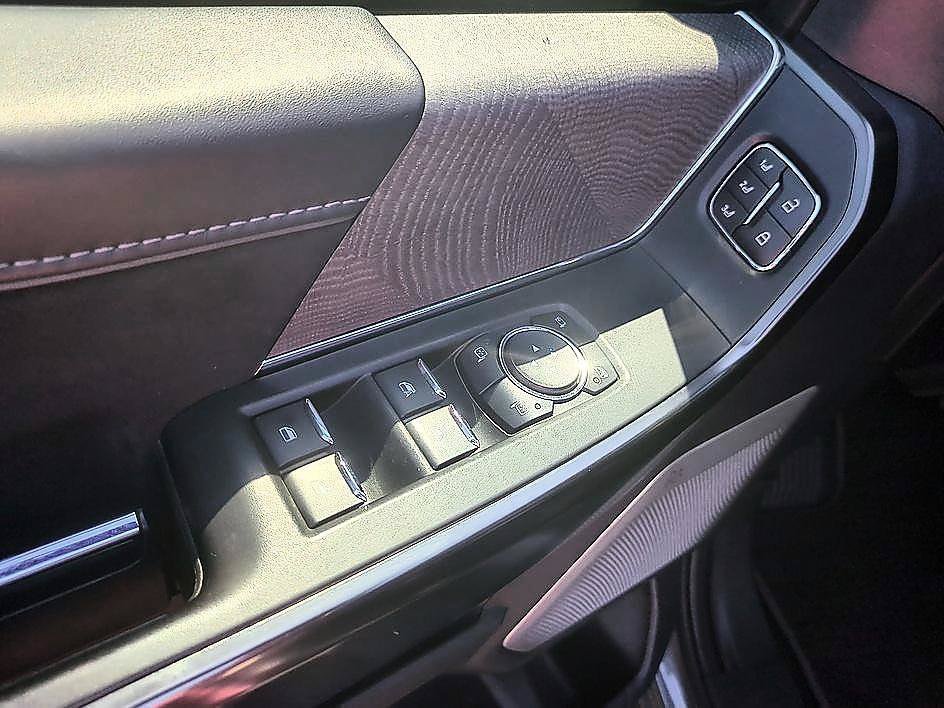 Used 2023 Gray Metallic Ford Platinum image 13