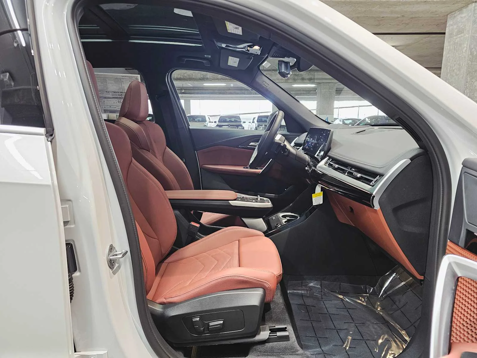 New 2026 Mineral White Metallic BMW xDrive28i image 27