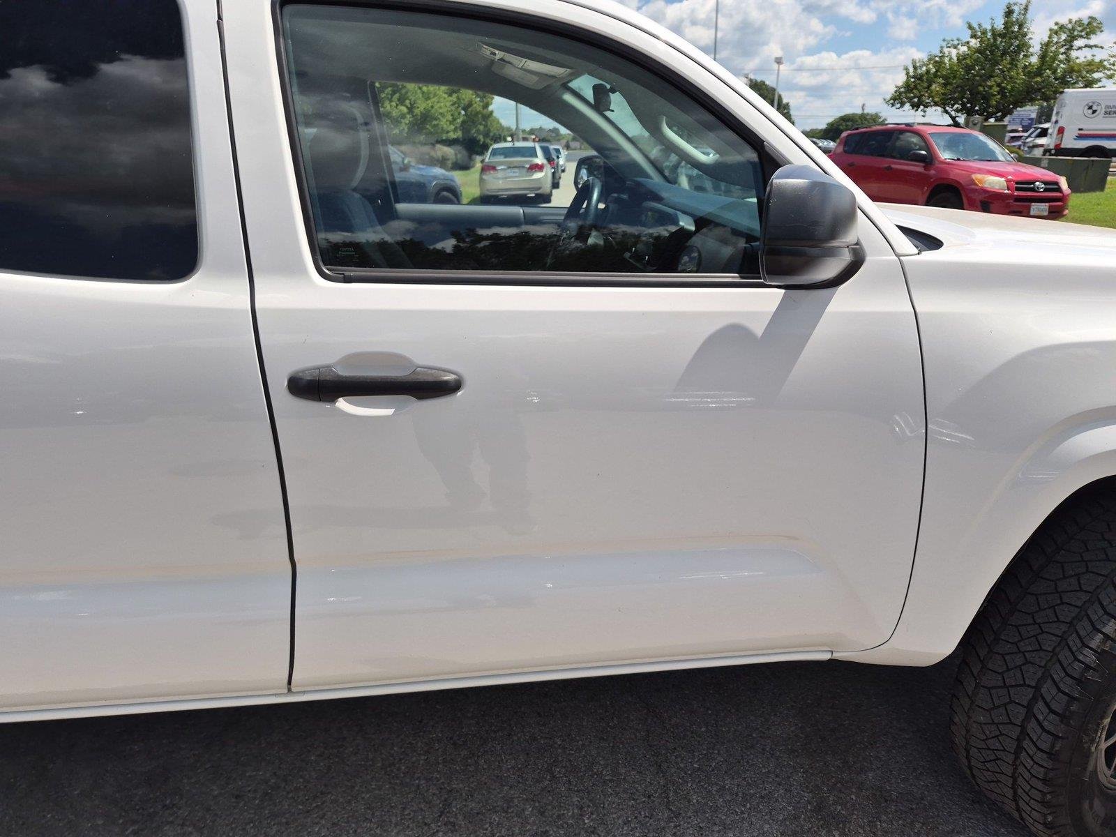 Used 2022 White Toyota SR image 33