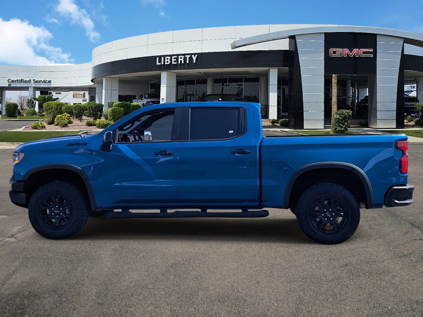 Used 2023 Glacier Blue Metallic Chevrolet ZR2 image 37