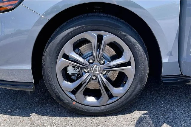 New 2026 Urban Gray Pearl Honda EX-L Hybrid image 10