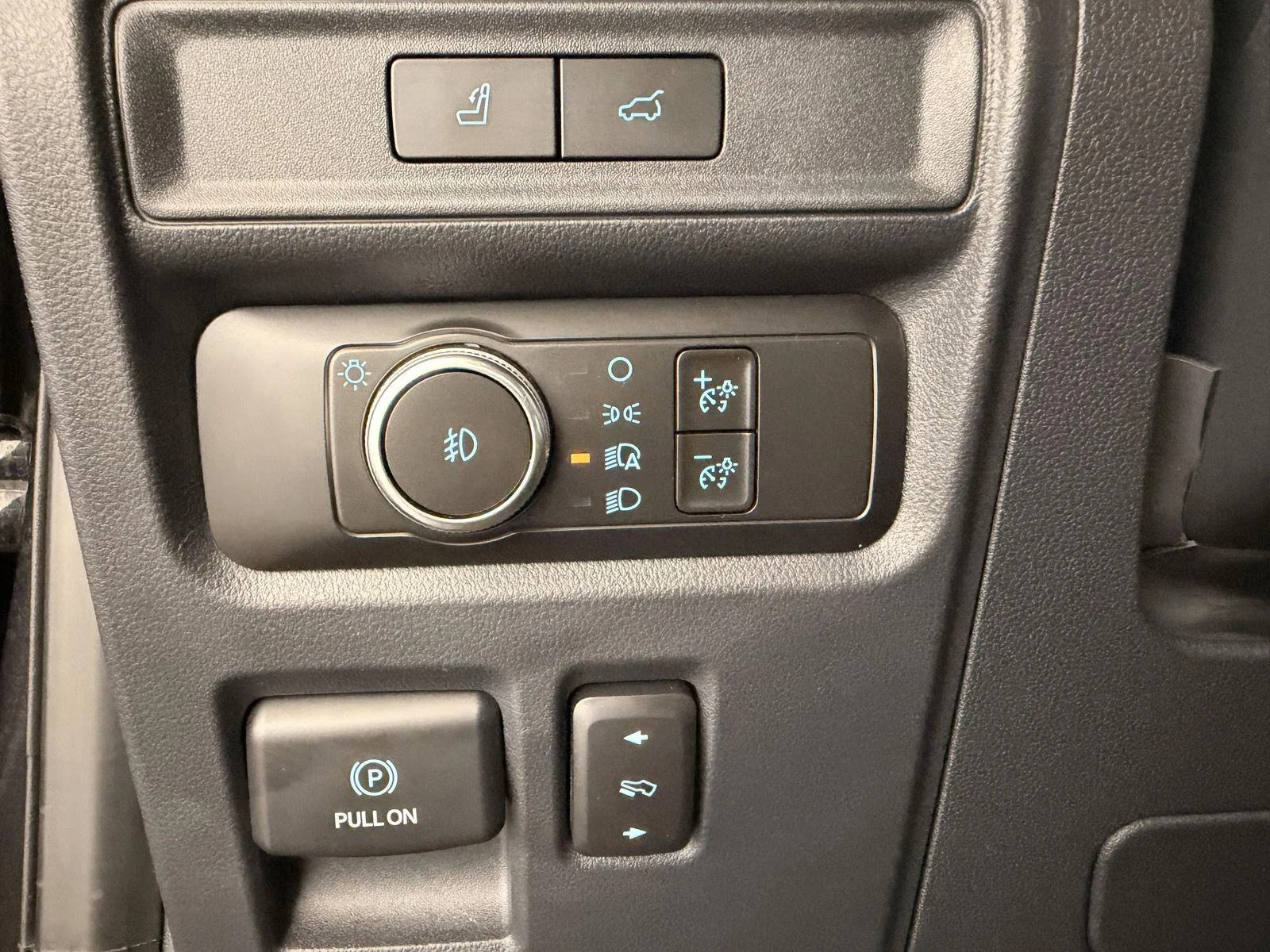 Used 2022 Dark Matter Gray Ford Limited image 31