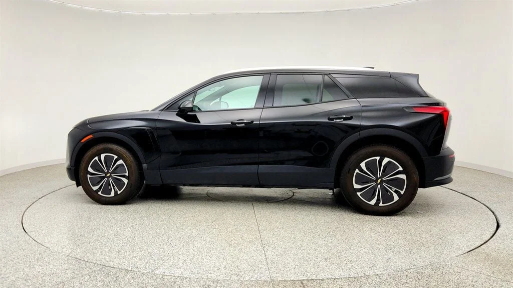 Used 2024 Black Chevrolet eAWD 4dr LT w/ Comfort & Convenience Pkg + Panoramic Sunroof image 8
