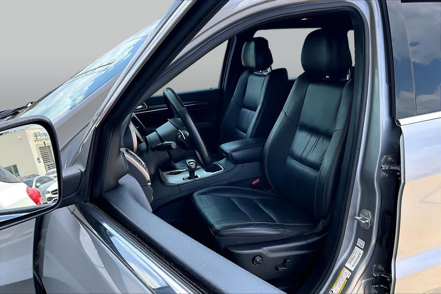 Used 2014 Billet Silver Metallic Clearcoat Jeep Limited image 7