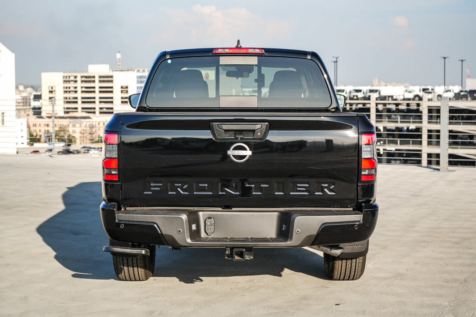Nueva Nissan Crew Cab SV Super Black 2027, imagen 7