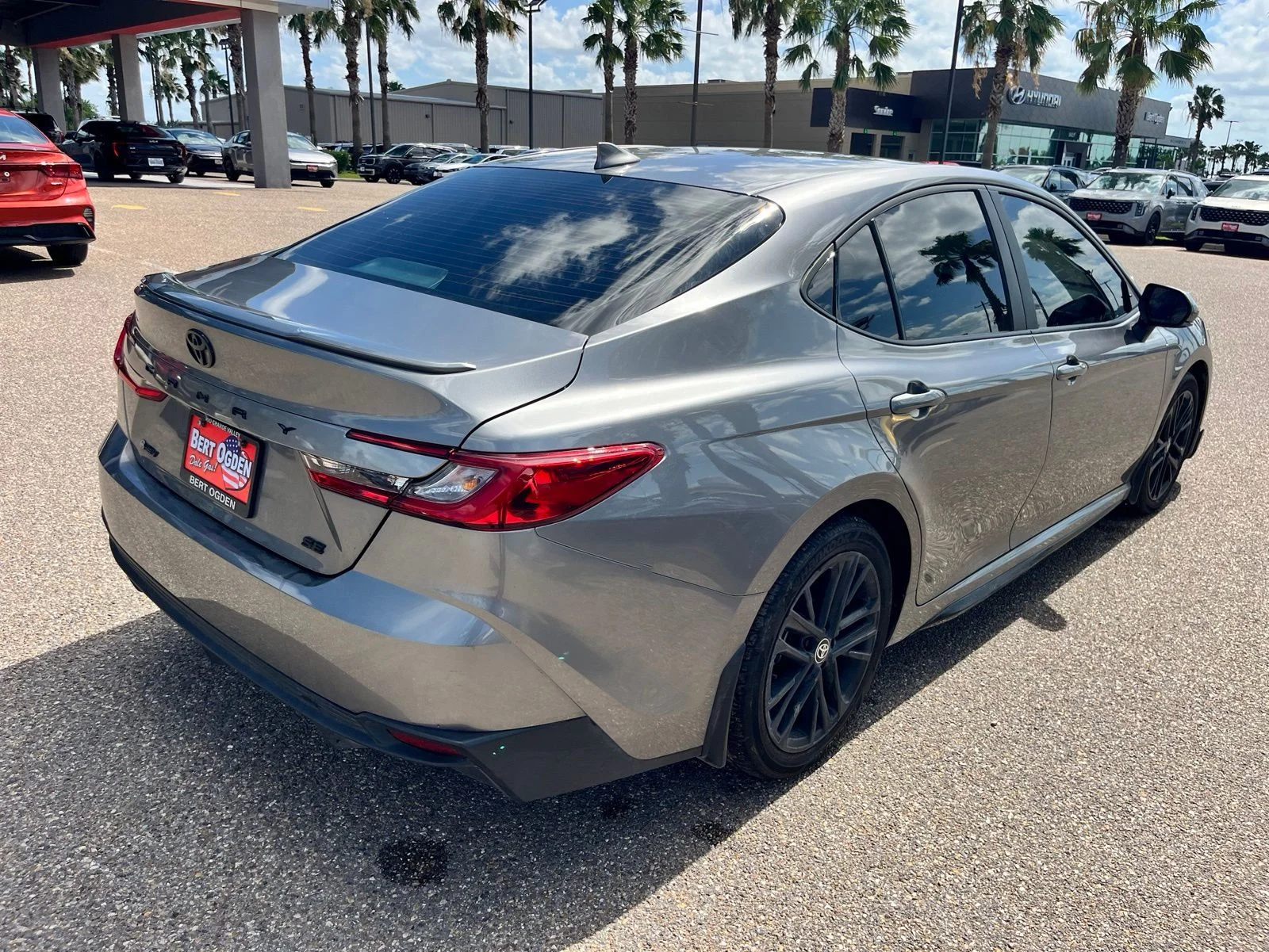 Used 2025  Toyota SE image 4