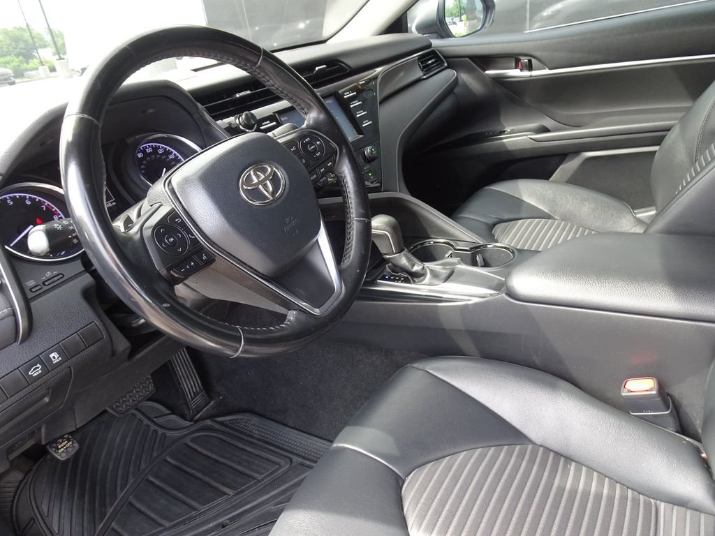 Used 2019 Silver Toyota SE image 10