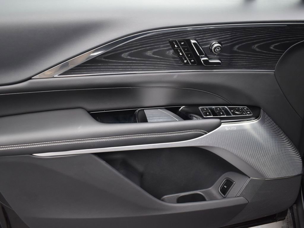 2024 CADILLAC LYRIQ - Image 10