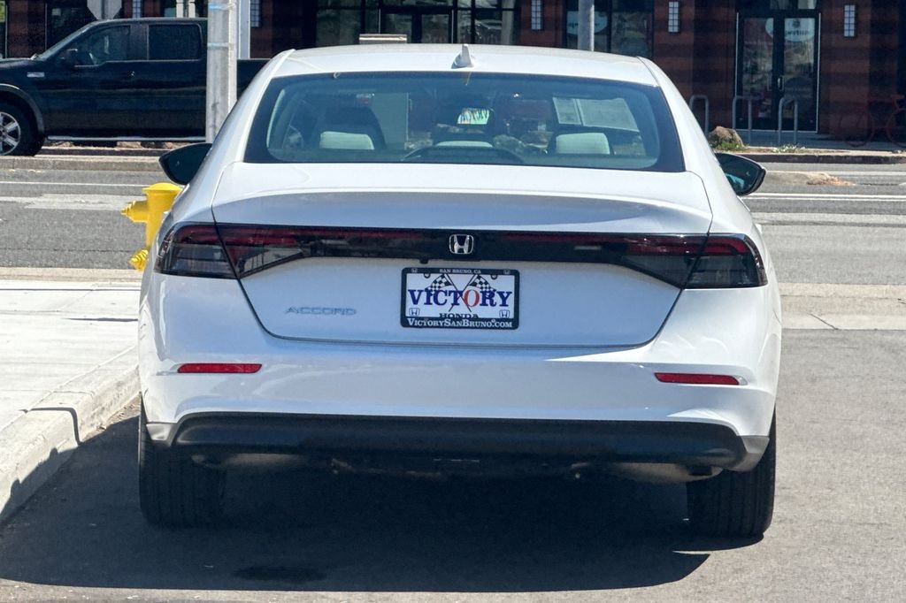 Certified Used 2024 Platinum White Pearl Honda EX image 5