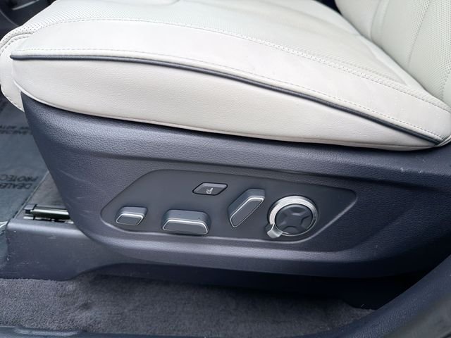 Used 2025 Black Hyundai Calligraphy image 16