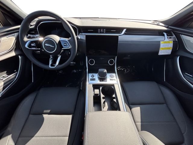 New 2024 Carpathian Grey Jaguar R-Dynamic SE image 12
