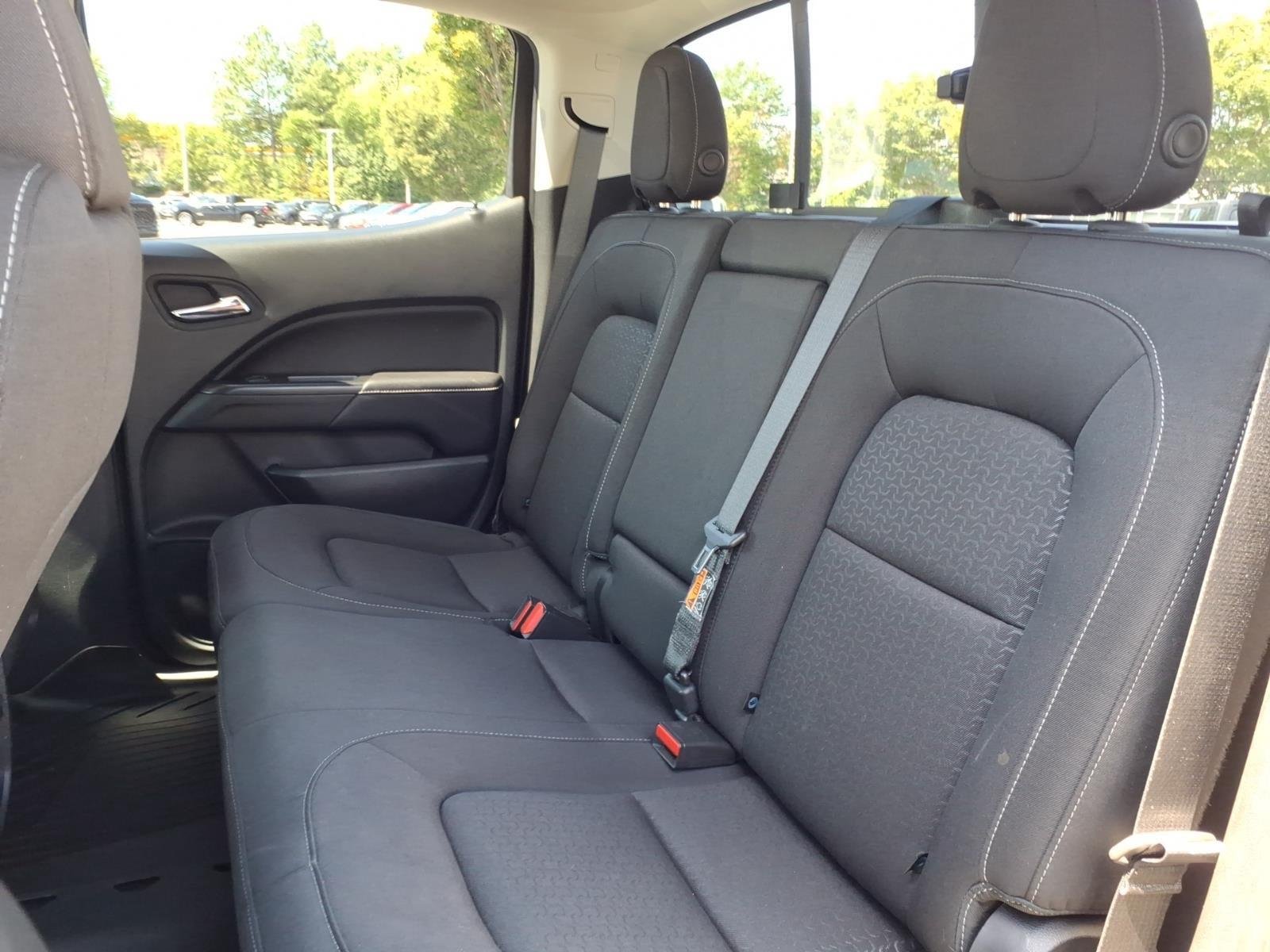 Used 2019 Quicksilver Metallic GMC 4WD SLE image 21